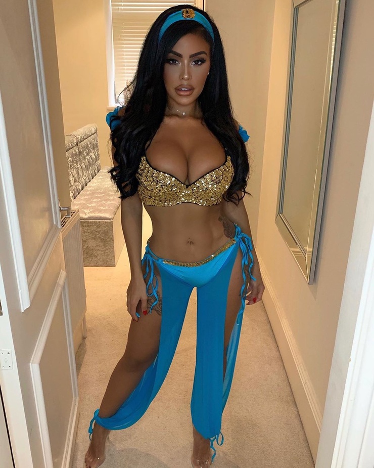 Chloe Saxon