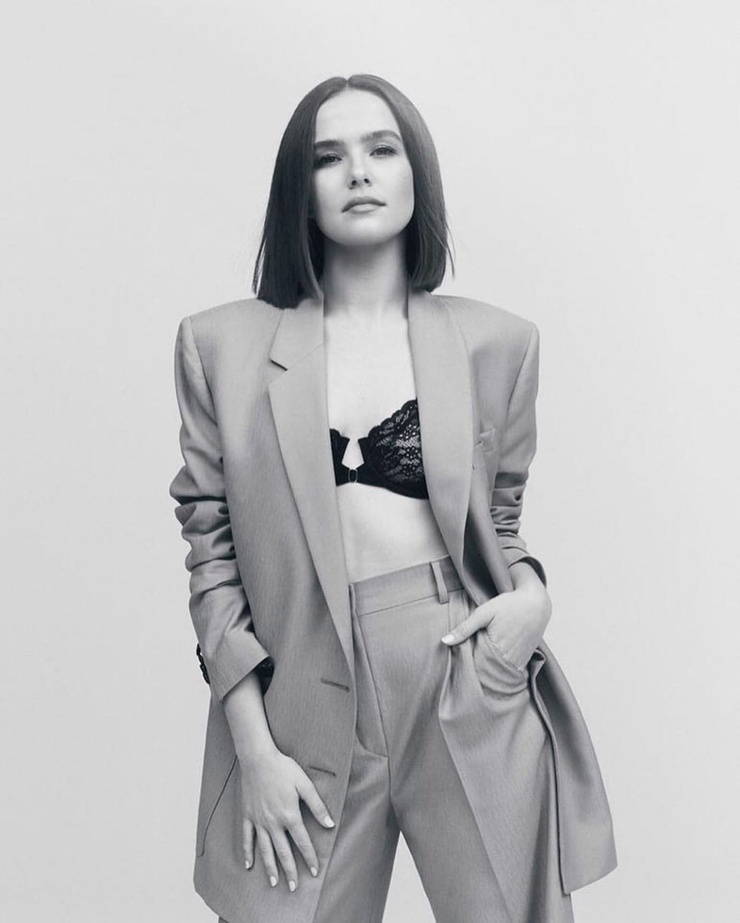 Zoey Deutch