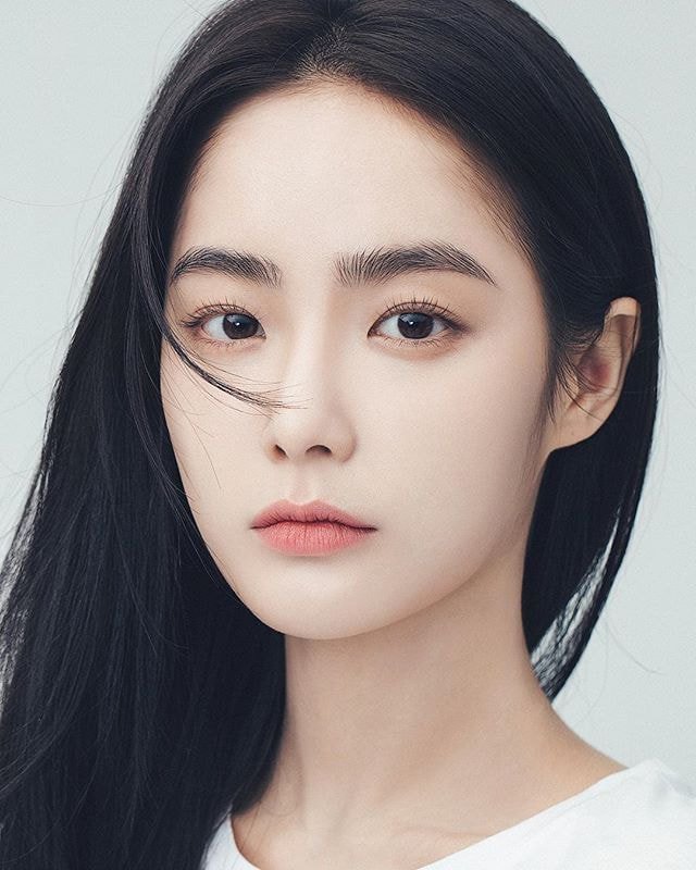 Suzu Hong Suzu Hong