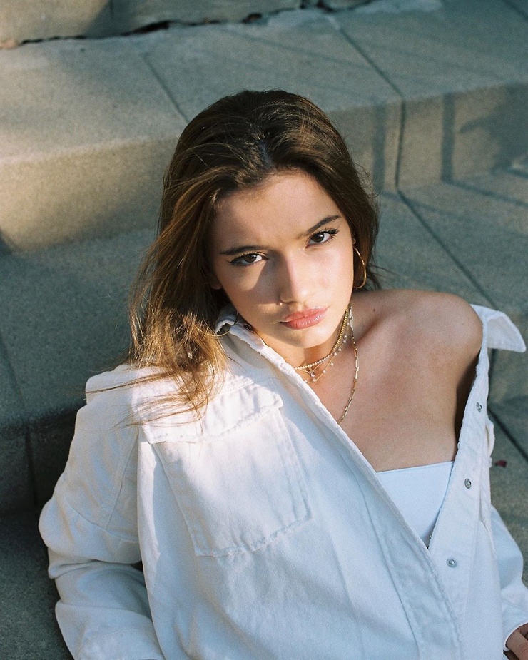 alexis jayde burnett