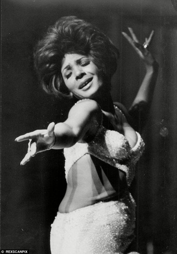 Shirley Bassey