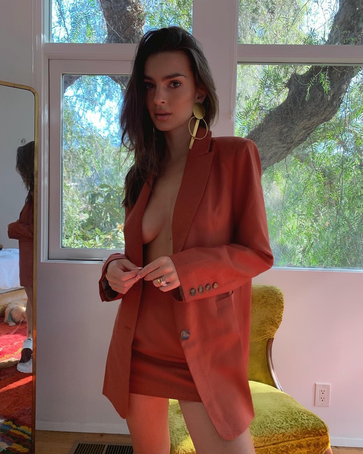 Emily Ratajkowski Emily Ratajkowski