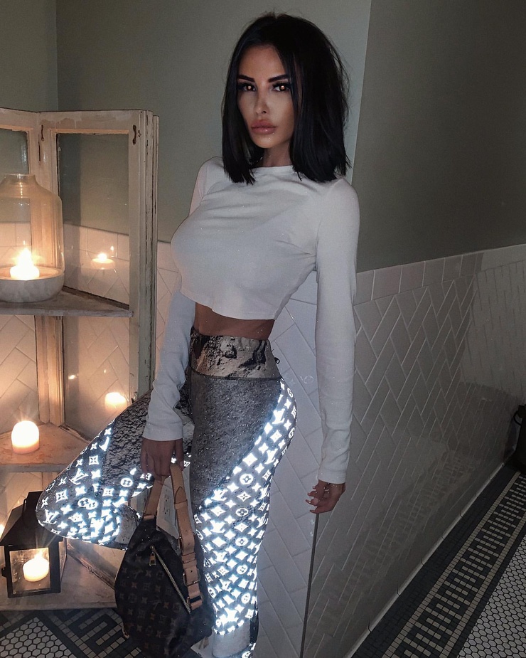 Anichka Anichka