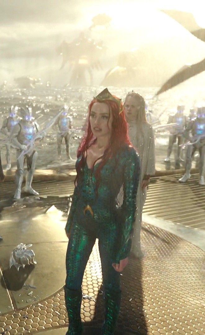 Mera (Amber Heard)