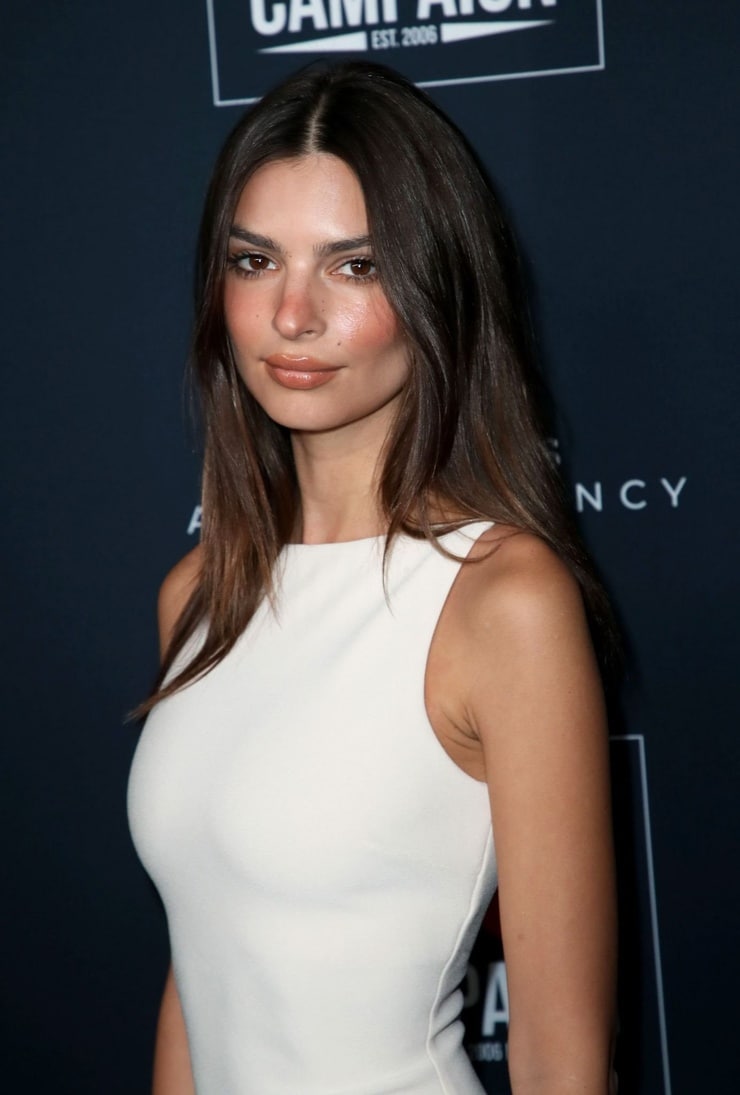 Emily Ratajkowski
