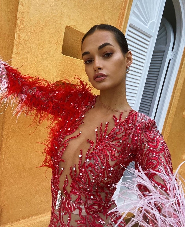 Gizele Oliveira Gizele Oliveira