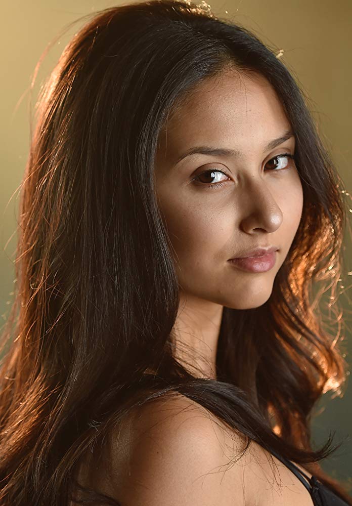 Lora Overton
