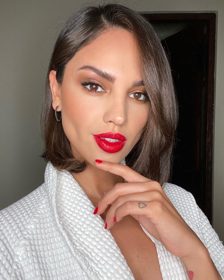 Eiza Gonzalez Eiza Gonzalez