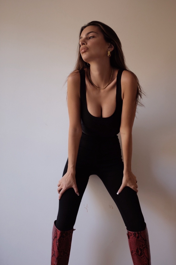 Emily Ratajkowski