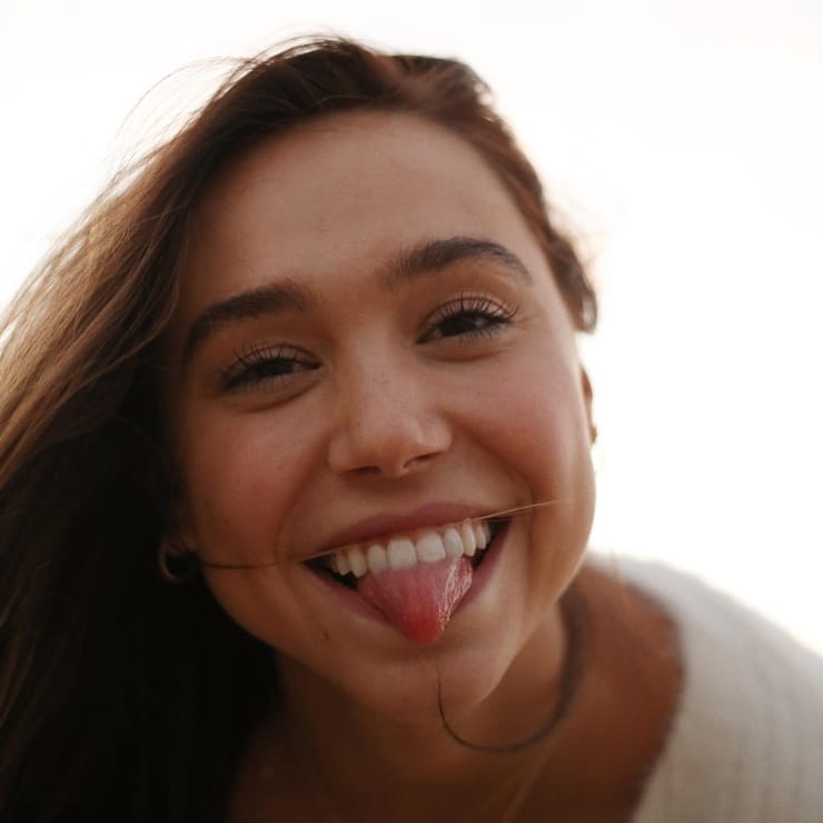 Alexis Ren