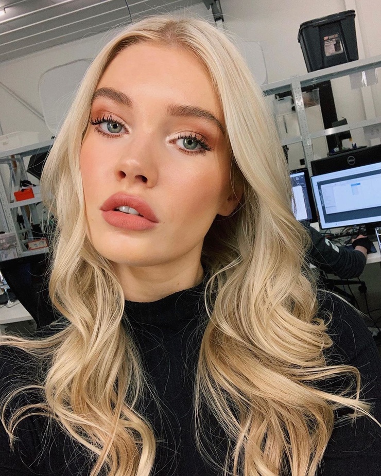 Elise Faust Elise Faust