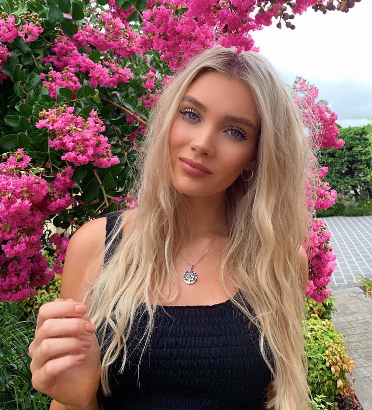 Elise Faust Elise Faust