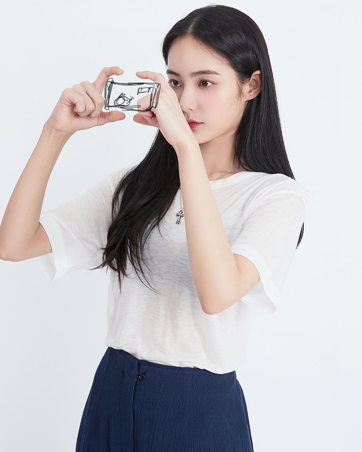 Suzu Hong Suzu Hong