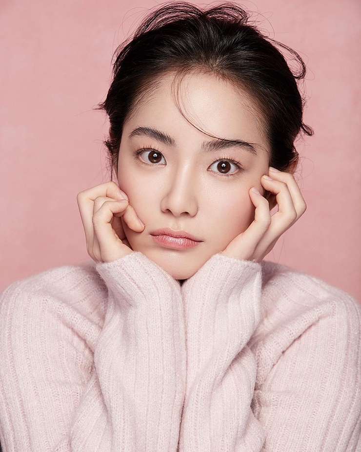 Suzu Hong
