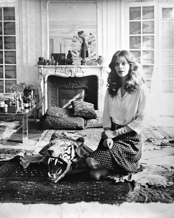 Tina Aumont Tina Aumont
