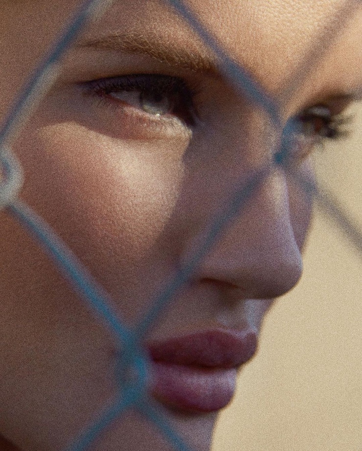 Rosie Huntington-Whiteley Rosie Huntington-Whiteley
