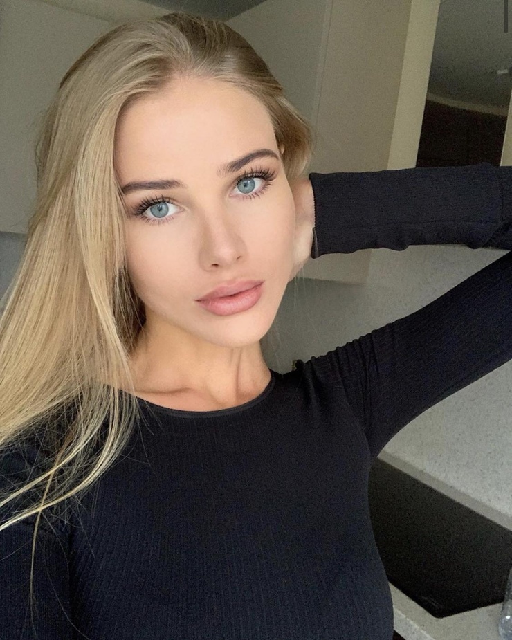 Alena Kryukova Alena Kryukova