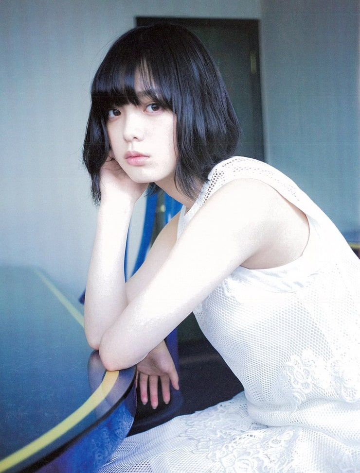 Yurina Hirate picture