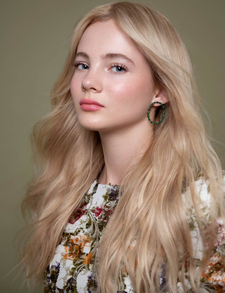 Freya Allan Freya Allan