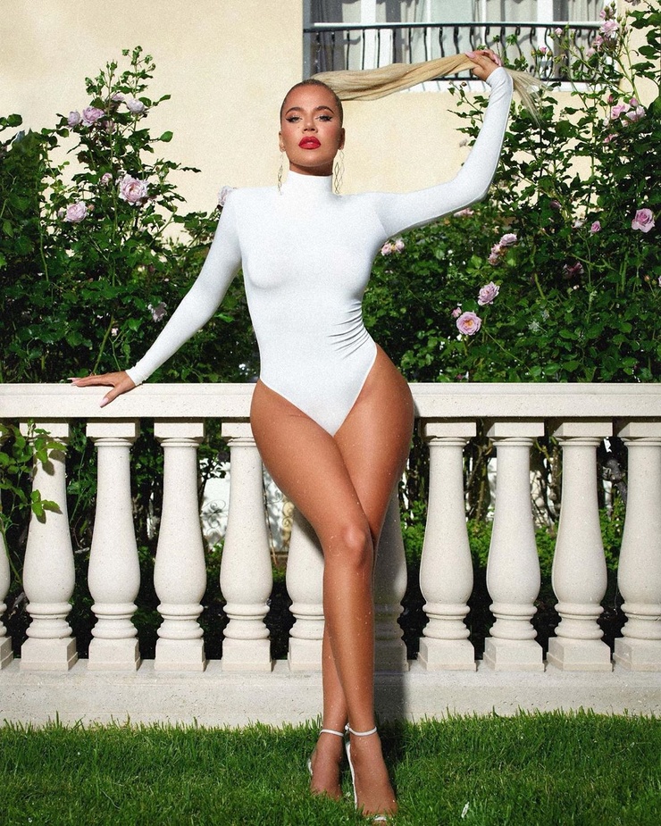 Khloe Kardashian Khloe Kardashian