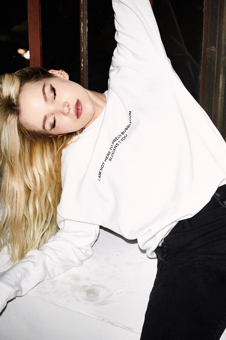 Dove Cameron