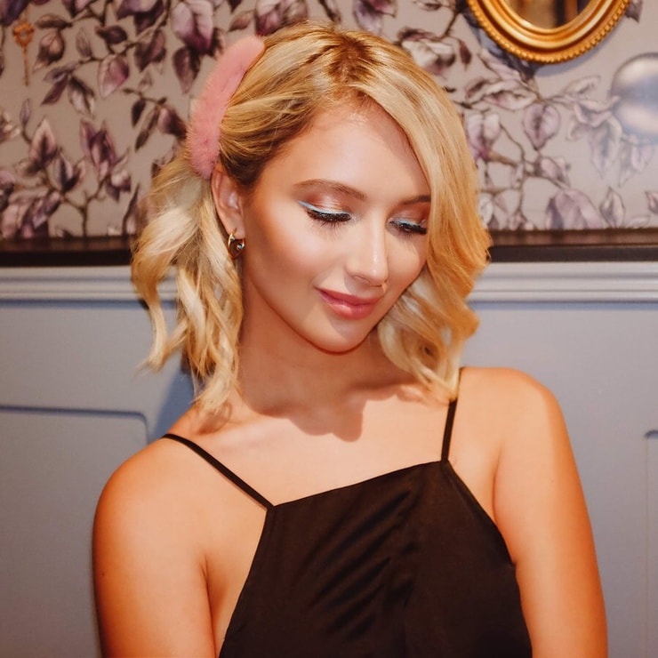 Nikita Klæstrup Nikita Klæstrup