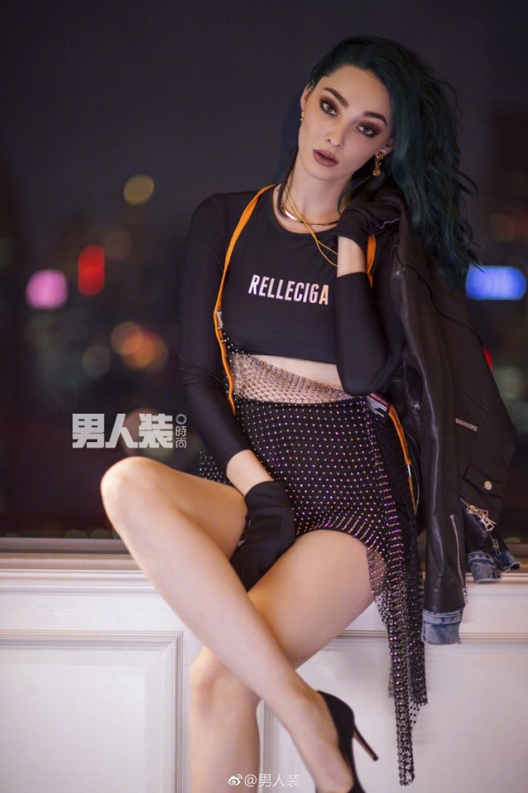 Emma Dumont Emma Dumont