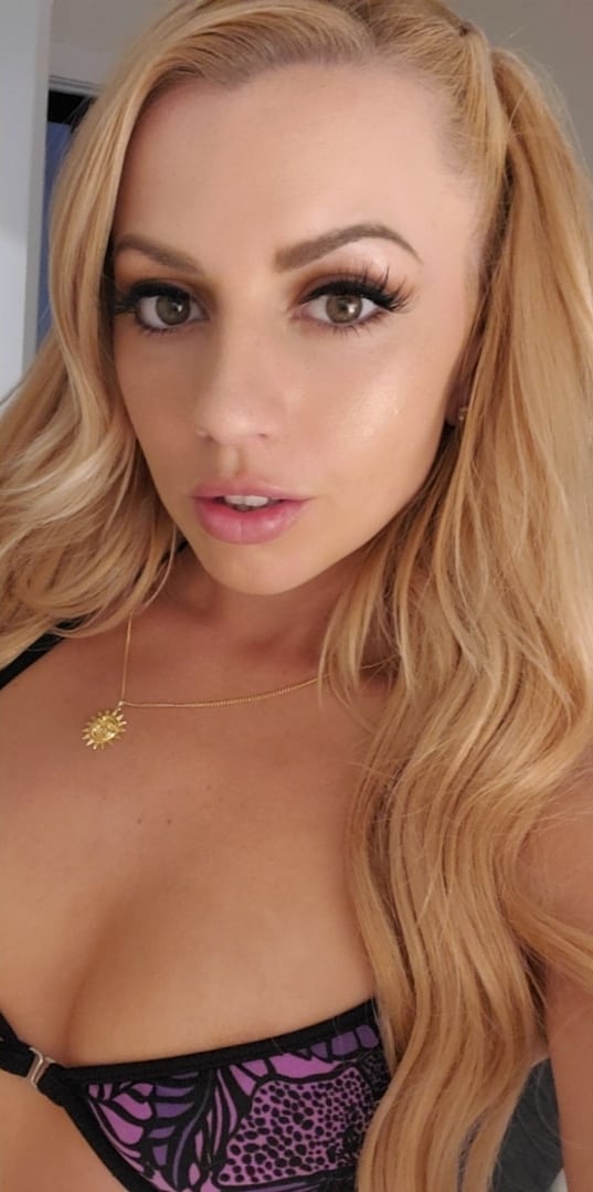 Lexi Belle