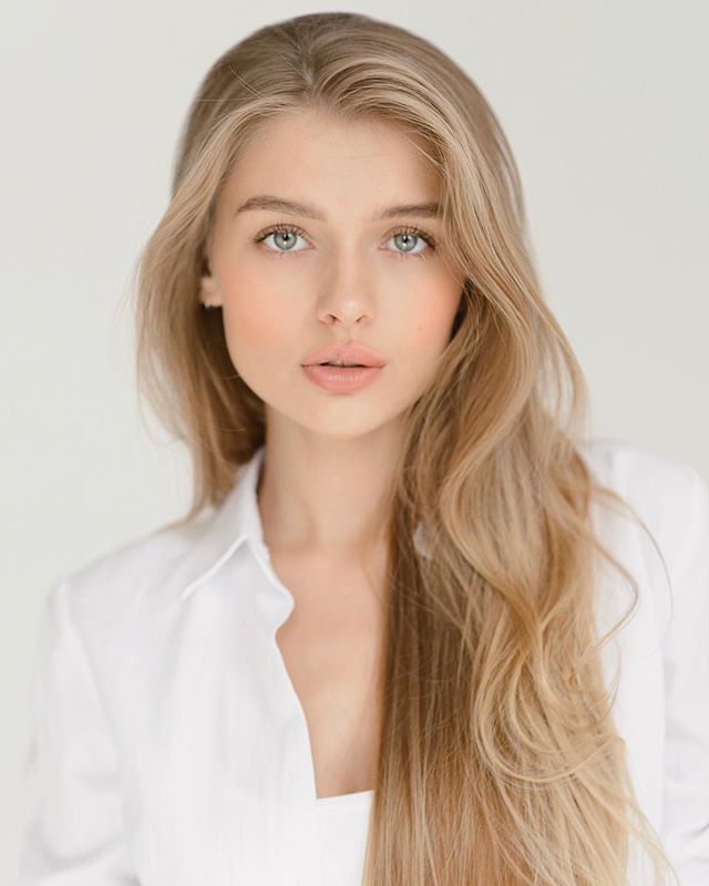 Snezhana Yanchenko Snezhana Yanchenko