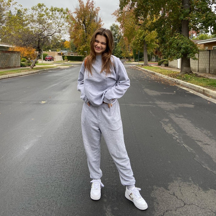 alexis jayde burnett