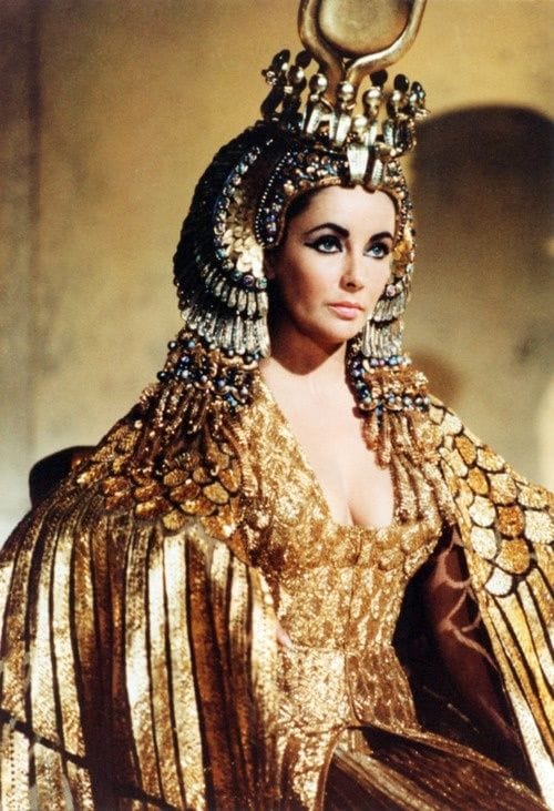 Cleopatra (Elizabeth Taylor)