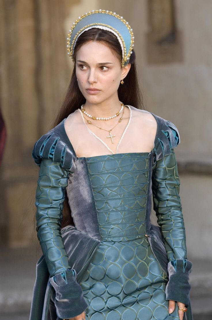 Anne Boleyn (Natalie Portman)