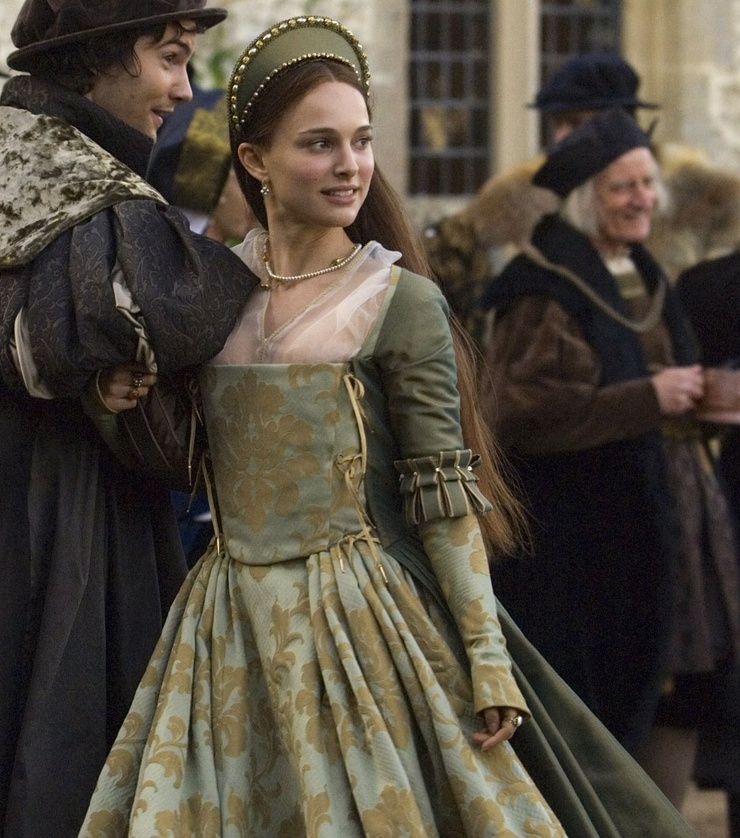 Anne Boleyn (Natalie Portman)
