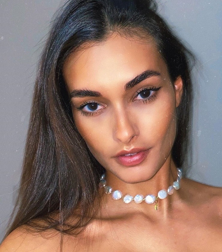 Gizele Oliveira Gizele Oliveira