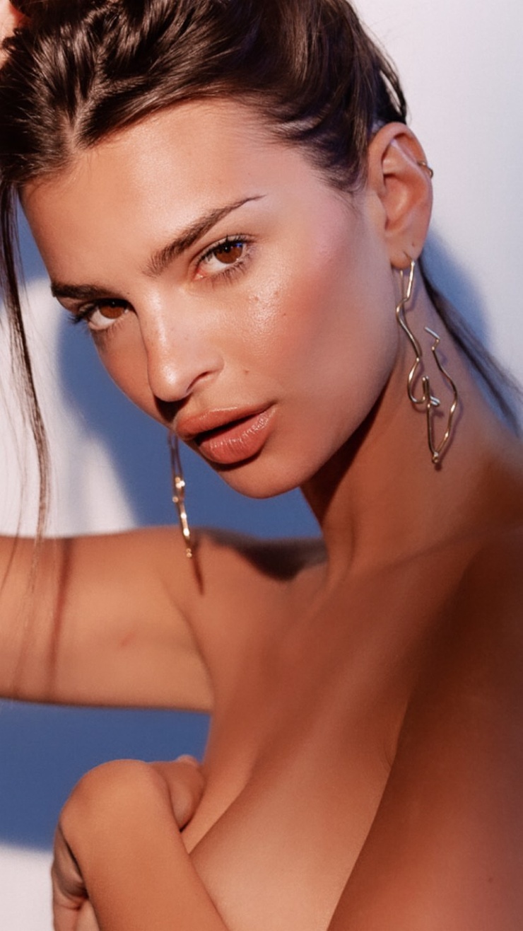Emily Ratajkowski Emily Ratajkowski