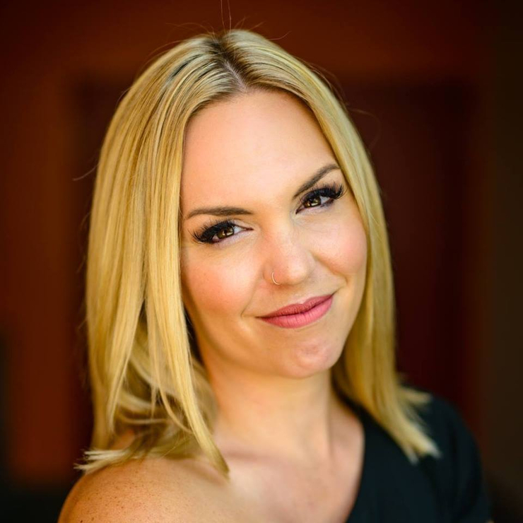 Evynne Hollens Evynne Hollens