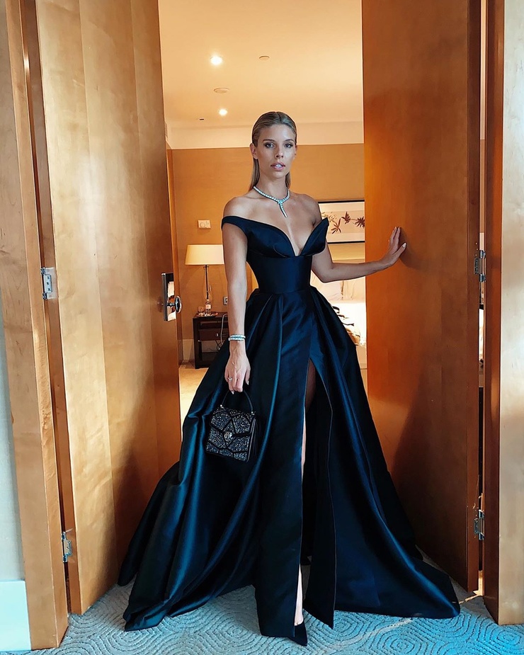 Natasha Oakley Natasha Oakley