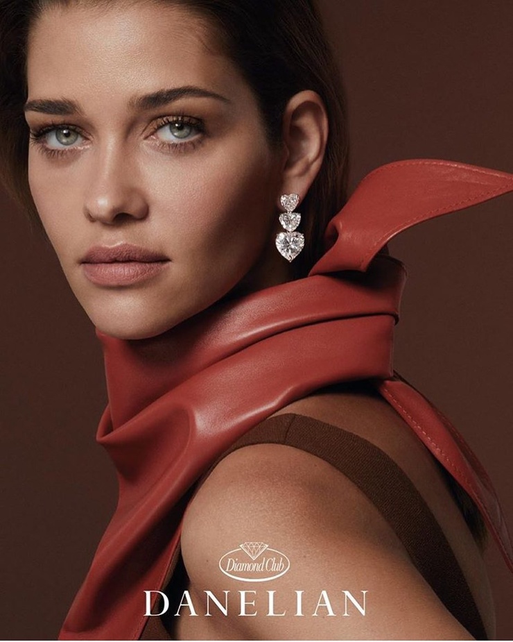 Ana Beatriz Barros Ana Beatriz Barros