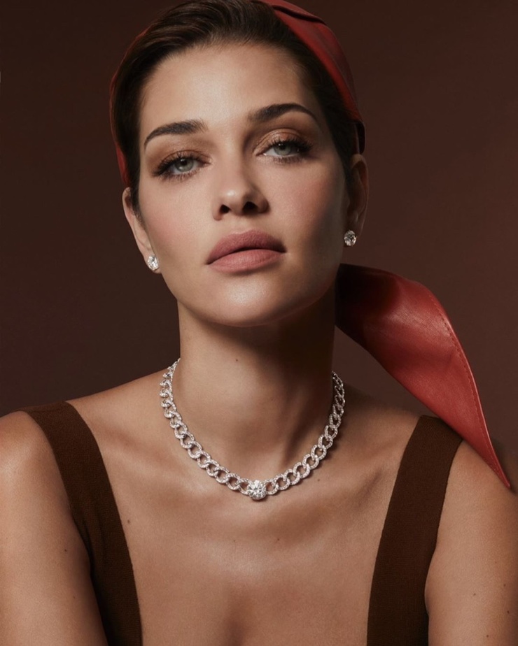 Ana Beatriz Barros Ana Beatriz Barros
