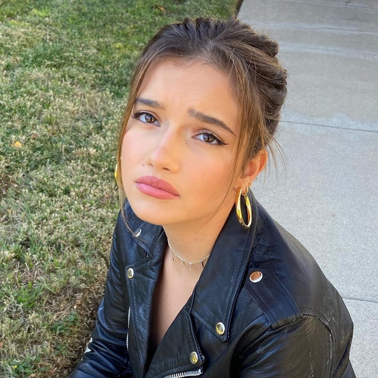 alexis jayde burnett alexis jayde burnett