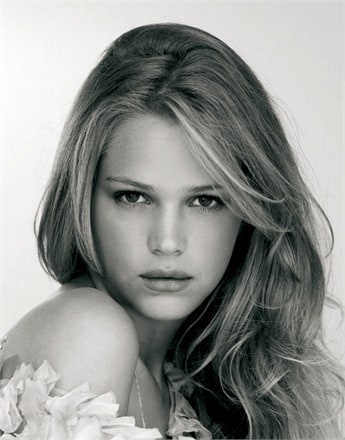 Esti Ginzburg Esti Ginzburg