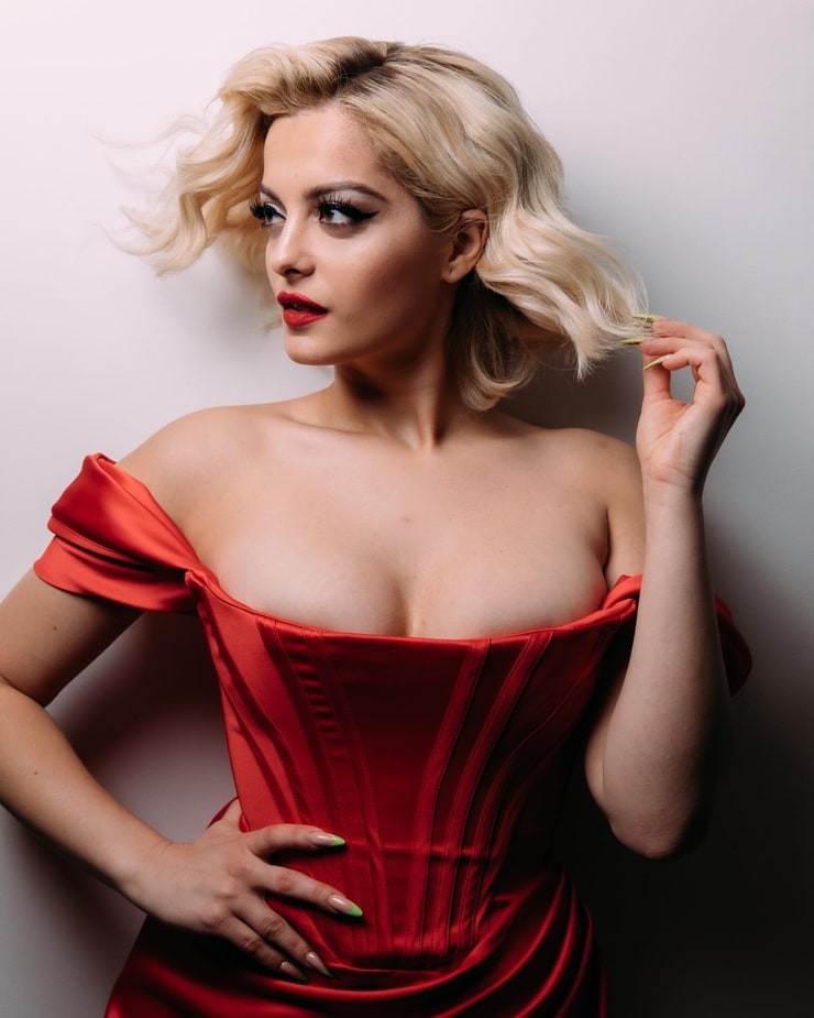 Bebe rexha откровенные фото