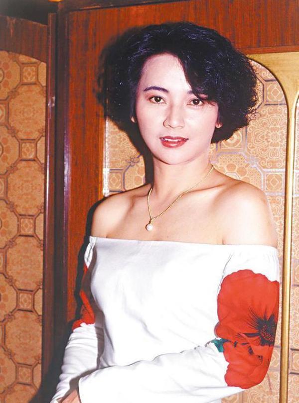 Sibelle Hu