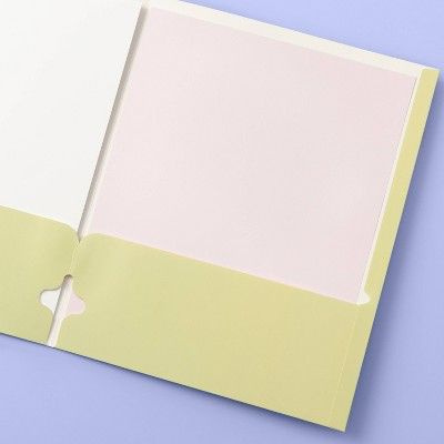 ‎Unicorn Paper 2 Pocket Folder - More Than Magic™