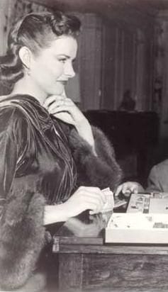 Jean Peters