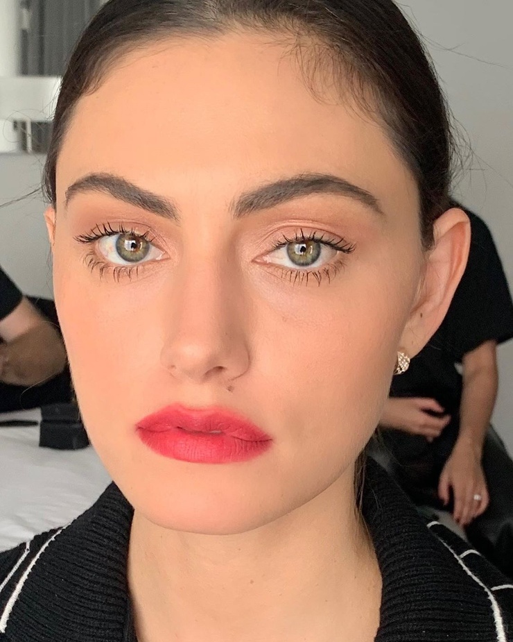 Phoebe Tonkin
