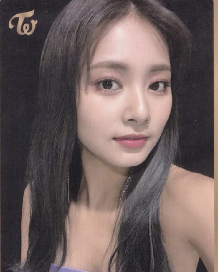 Chou Tzu-yu (Tzuyu) Chou Tzu-yu (Tzuyu)