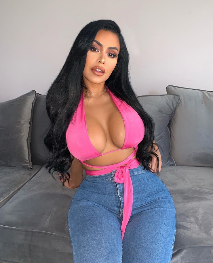Chloe Saxon