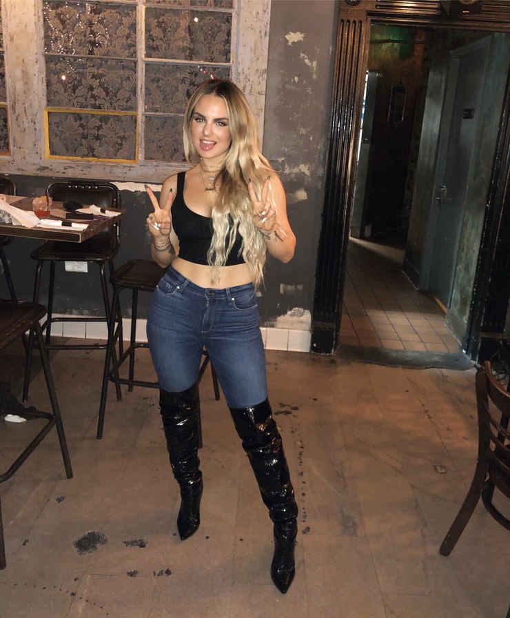 Joanna 'JoJo' Levesque