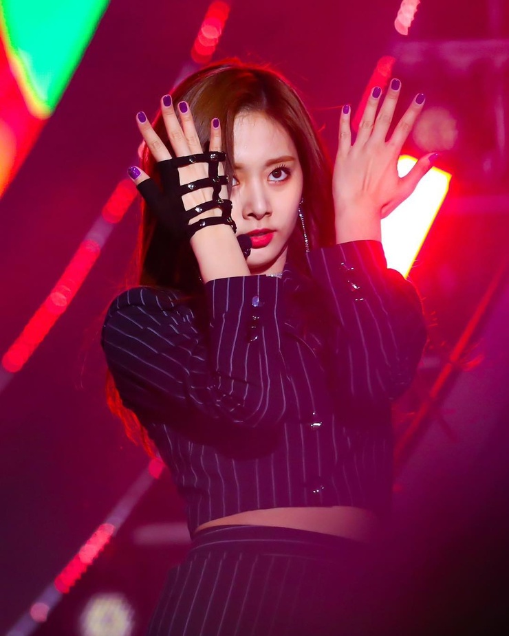 Chou Tzu-yu (Tzuyu)